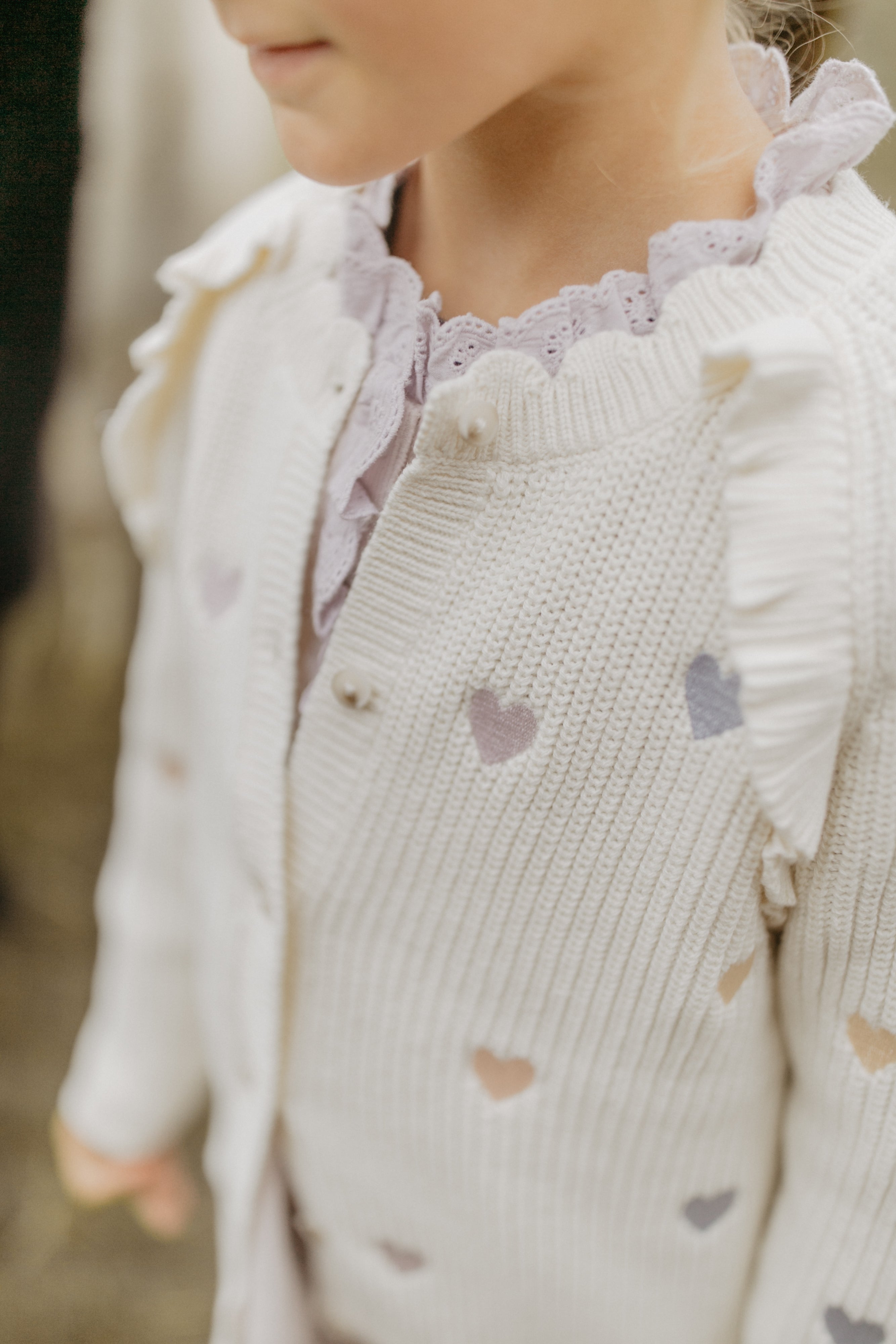 Strickcardigan mit Herzchen-Applikation