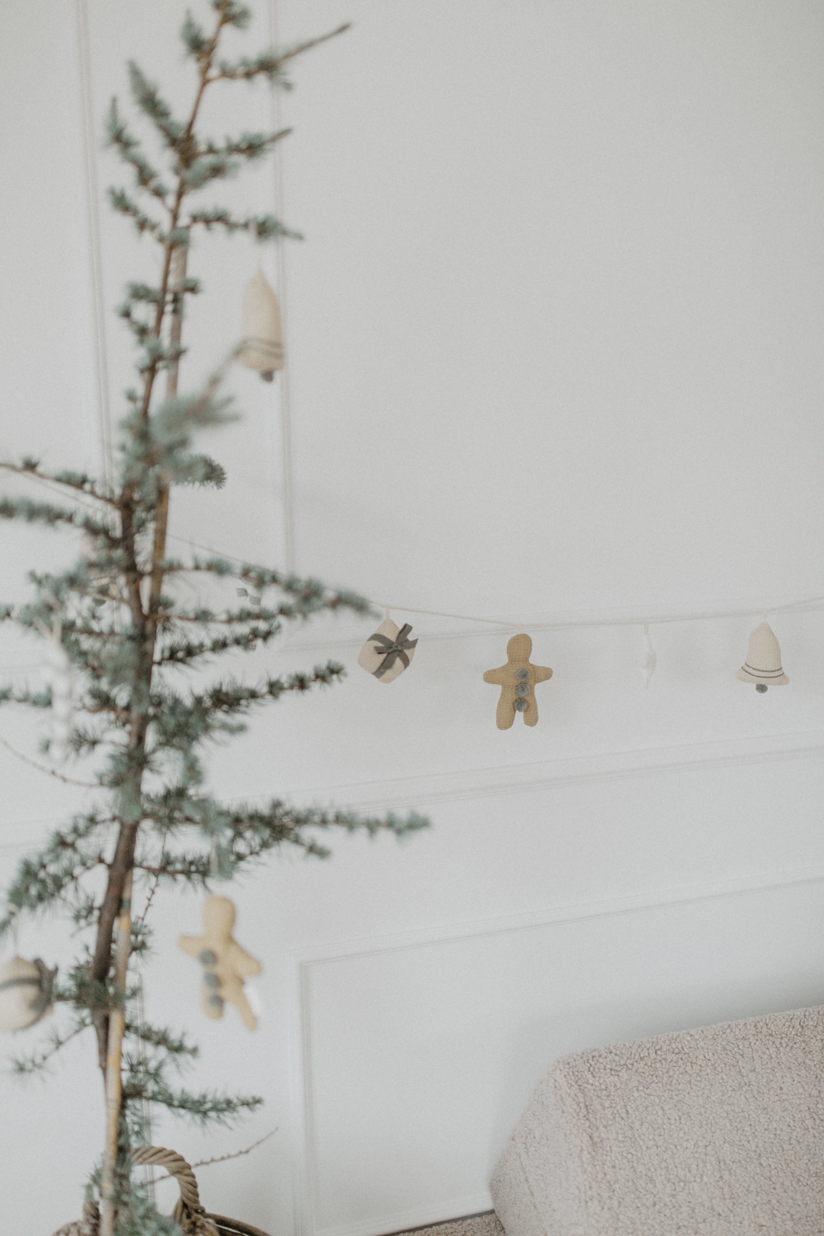 Baumschmuck 'green gingerbread man, star & present'