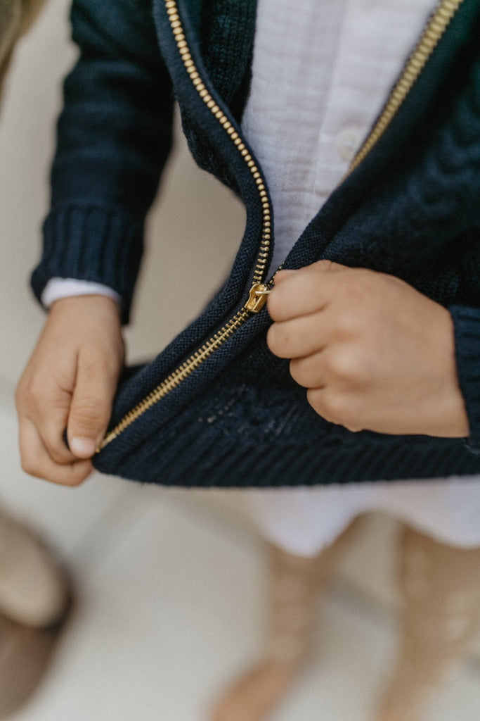 Strickjacke Navy Mit Reißverschluss Und Kapuze Merinowolle